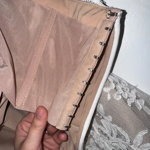 Stone Cold Fox Strapless White Lace Dress - Picture 12 of 13